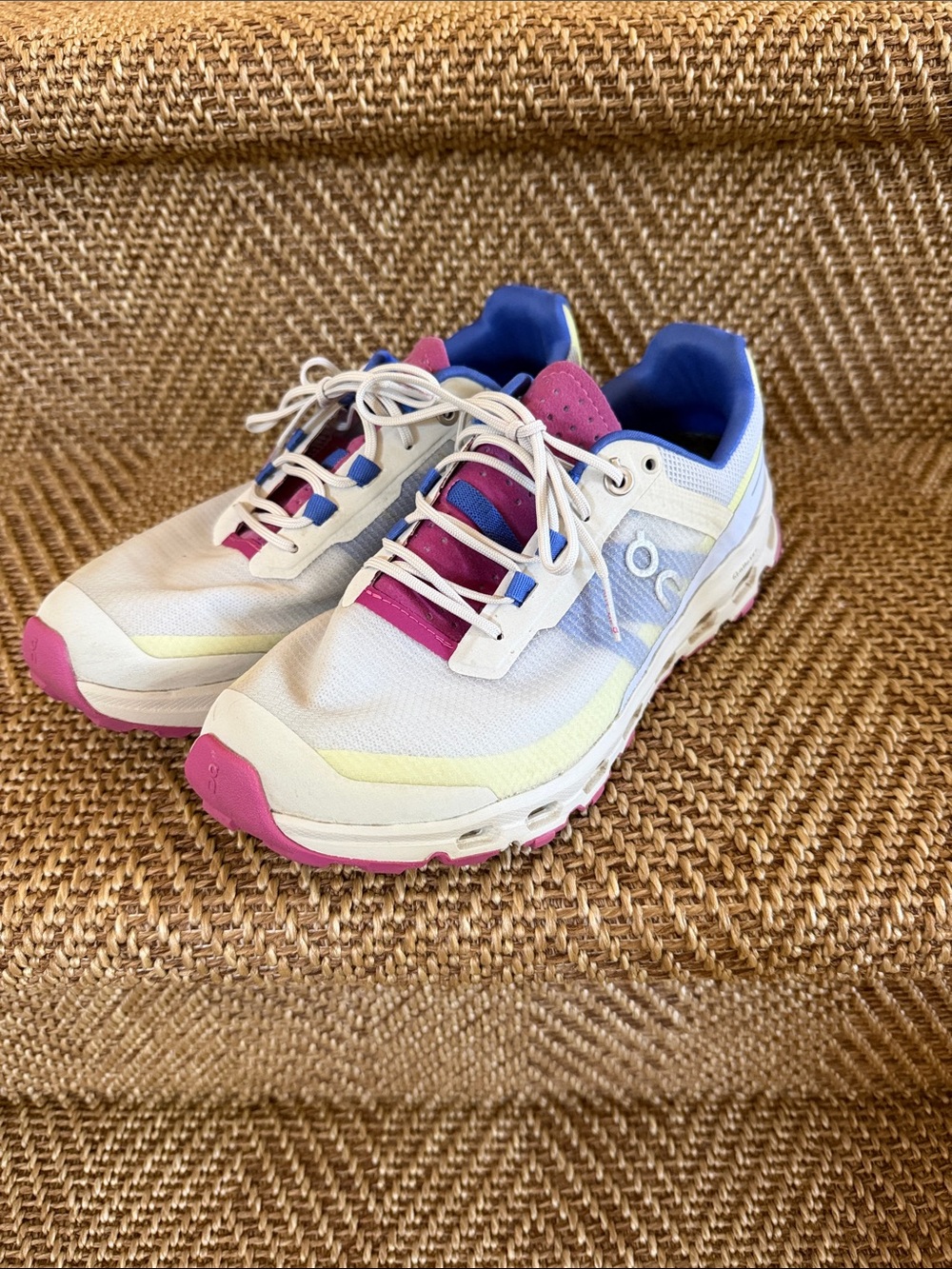 Women’s ON Cloud Cloudvista Sneakers Shoes Size 7